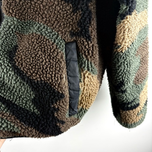 Carhartt Unisex WIP Teddy Camo Camouflage Fleece Full Zip Bomber Jacket Small - Picture 5 of 10